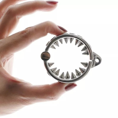 Chastity cock ring – solidna stal nierdzewna i ostre kolce.
