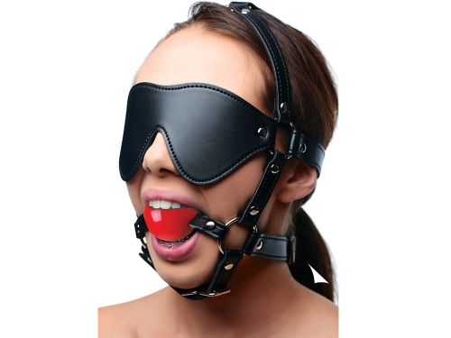 Knebel z uprzężą.