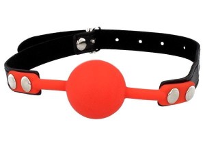 Wysokiej jakości knebel z silikonową kulką